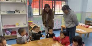泠南幼儿园聚焦区域活动 以研促教共成长